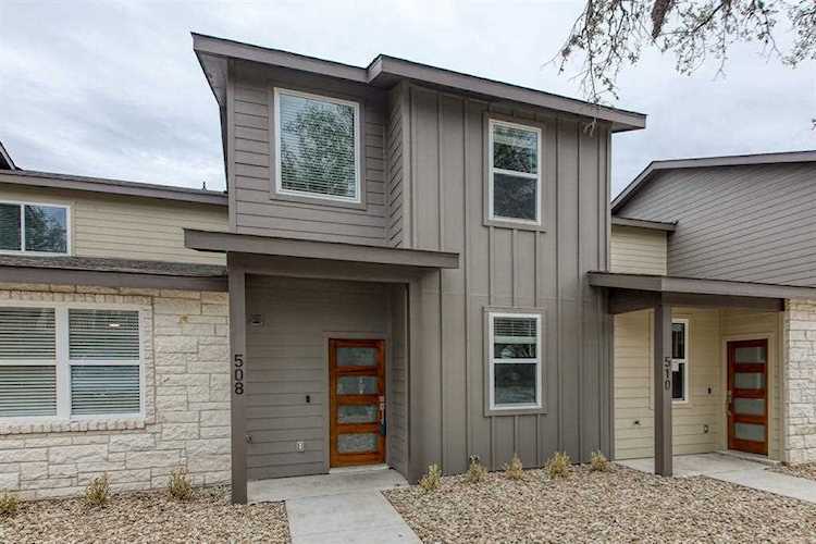 512 Palmer DR Point Venture, TX 78645