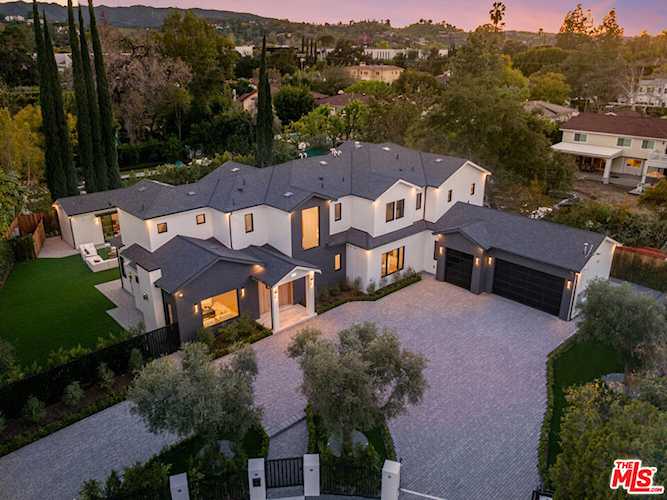 17228 Otsego St Encino, CA 91316