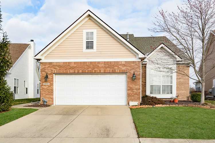 8934 Crystal Lake Indianapolis, IN 46240 | MLS 21910123 Photo 1