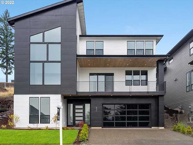 521 NE Province DR Camas, WA 98607