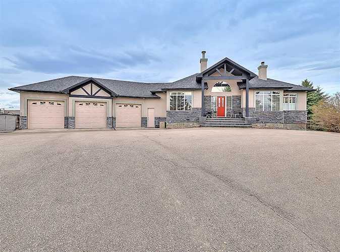 242041 1100 Dr E Rural Foothills County, AB T1S 4T4