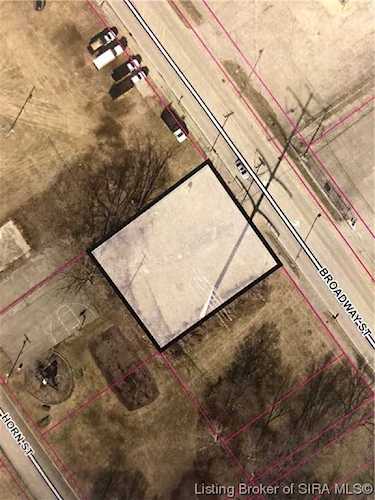 1627 Broadway St Clarksville, IN 47129