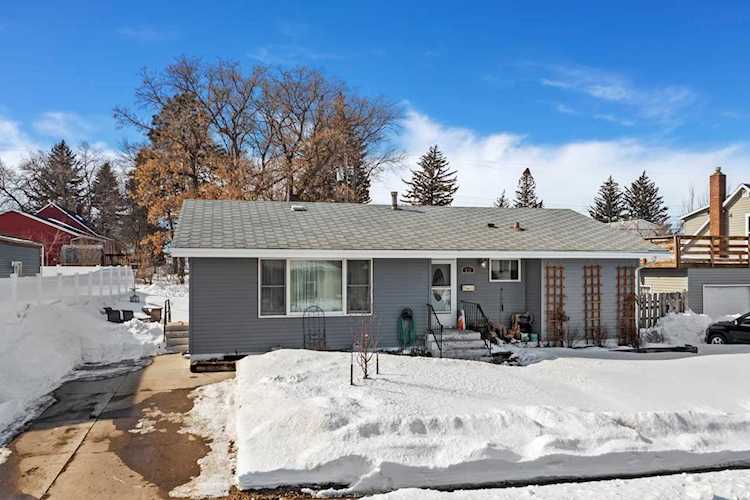 832 Park Street Minot, ND 58701