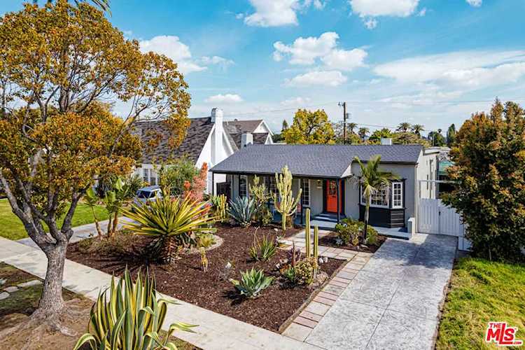 418 N Beachwood Dr Los Angeles, CA 90004