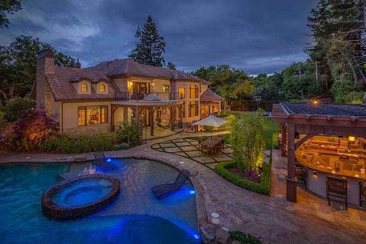 67 Rosewood Dr Atherton, CA 94027
