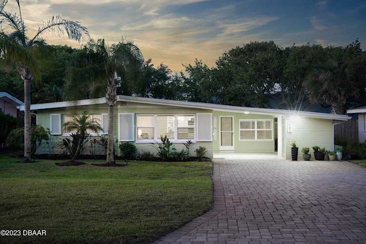 821 2nd Avenue New Smyrna Beach, FL 32169