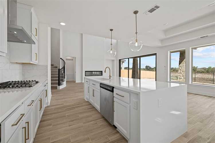 428 Palatino BND Liberty Hill, TX 78642