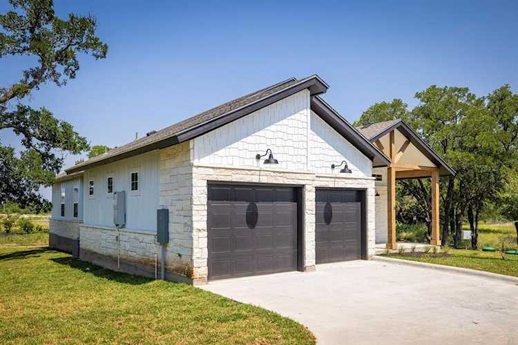 175 Bunker Ranch #76 Dripping Springs, TX 78620