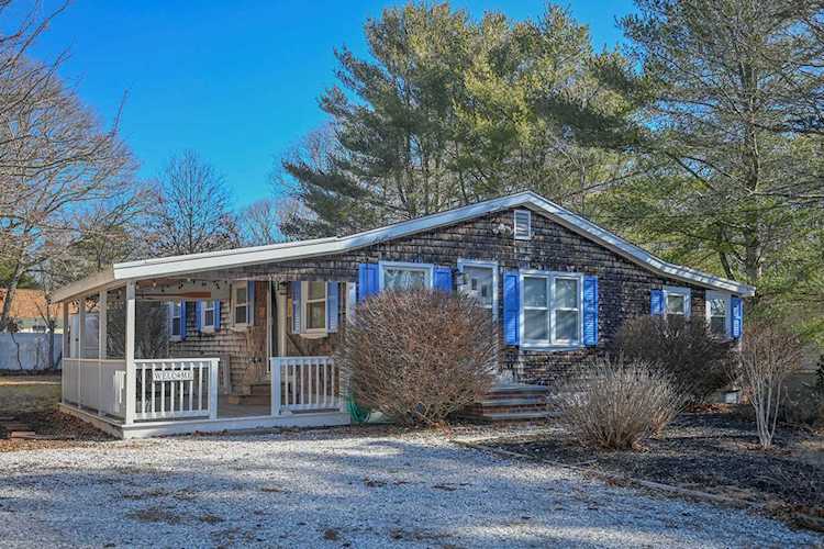 36 Harvard Drive East Falmouth, MA 02536 | MLS 22300863 Photo 1