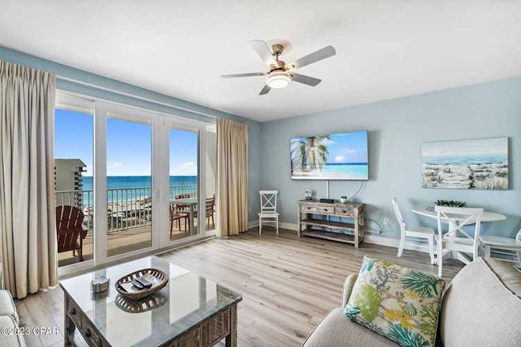 9860 S Thomas Dr #818 Panama City Beach FL 32408 738821 Laketown Wharf condo for sale UNDER CONTRACT-SELLER ACCEPTING BACKUP OFFERS Must see this updated Gulfview Turnkey Condo in the... Photo 1