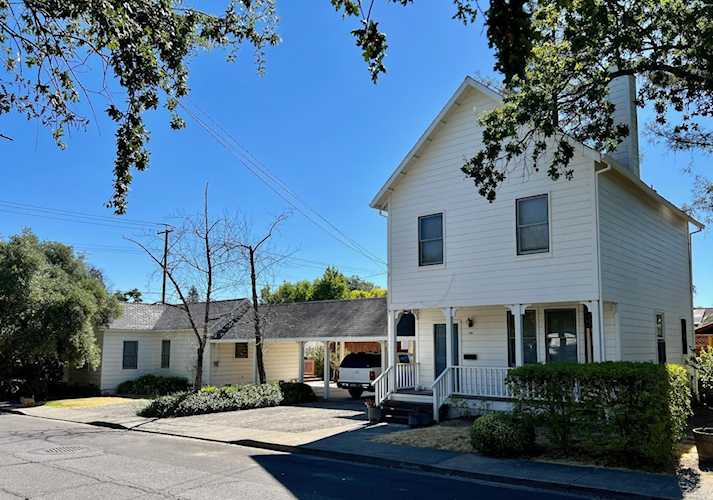 1487 Oak Avenue St. Helena, CA 94574