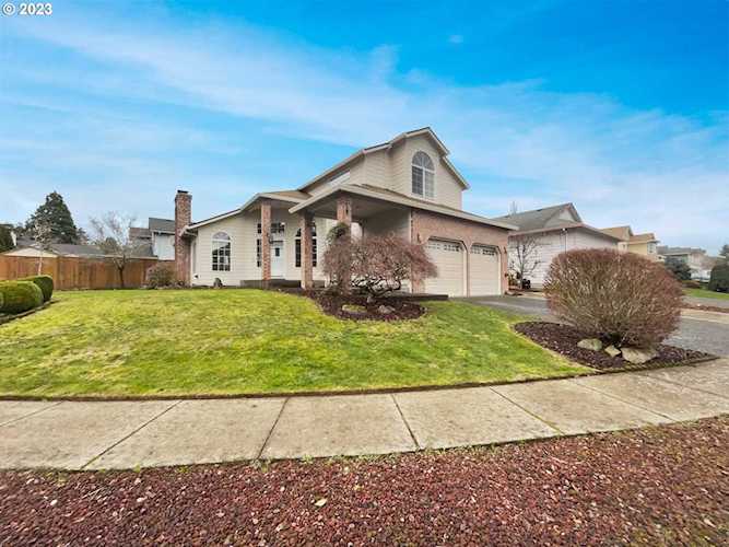 224 SW Nancy CIR Gresham, OR 97030