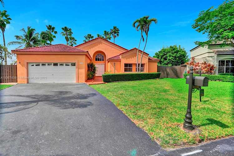 9390 SW 118th Pl Miami, FL 33186