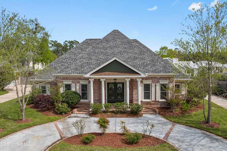 132 Destiny Oaks Dr Long Beach, MS 39560