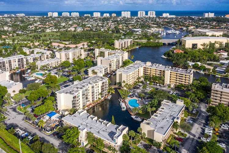 10 Royal Palm Way #Unit 102 Boca Raton, FL 33432
