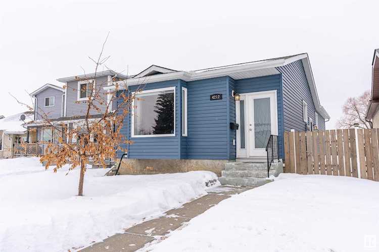 4212 37 Street Edmonton, AB T6L 5A2