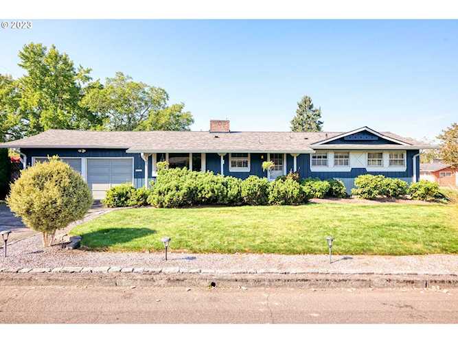 8717 SE 34th AVE Milwaukie, OR 97222