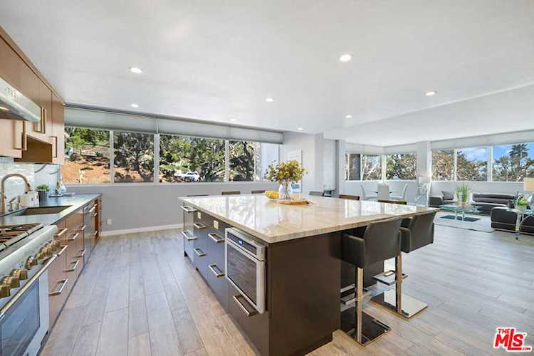 17352 W Sunset Blvd #202-D Pacific Palisades, CA 90272