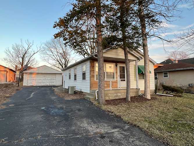 4509 Chelsea Ave Lisle, IL 60532