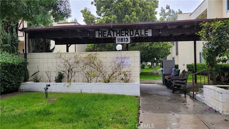 11813 Runnymede #12 North Hollywood, CA 91605