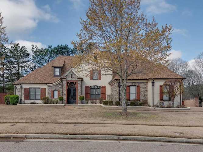 1223 Fall Springs Rd Collierville, TN 38017