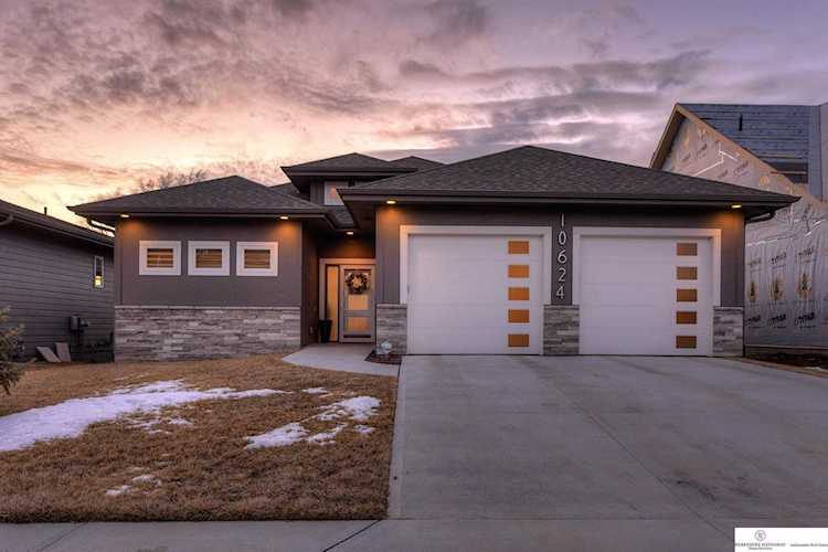 10624 S 127 Plaza Omaha, NE 68138