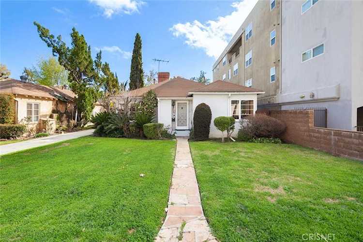 13152 Moorpark St Sherman Oaks, CA 91423