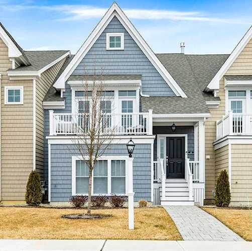 4 Blackberry Ln Plymouth, MA 02360