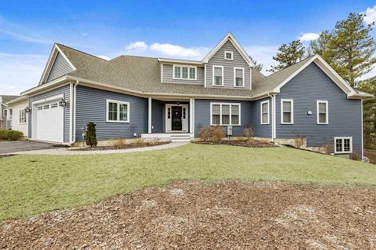 74 Sunflower Way Plymouth, MA 02360