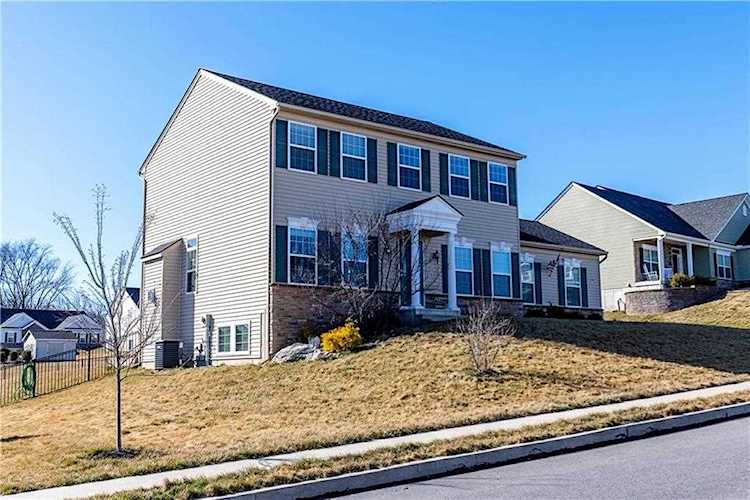 4736 Steeplechase Dr Easton, PA 18040