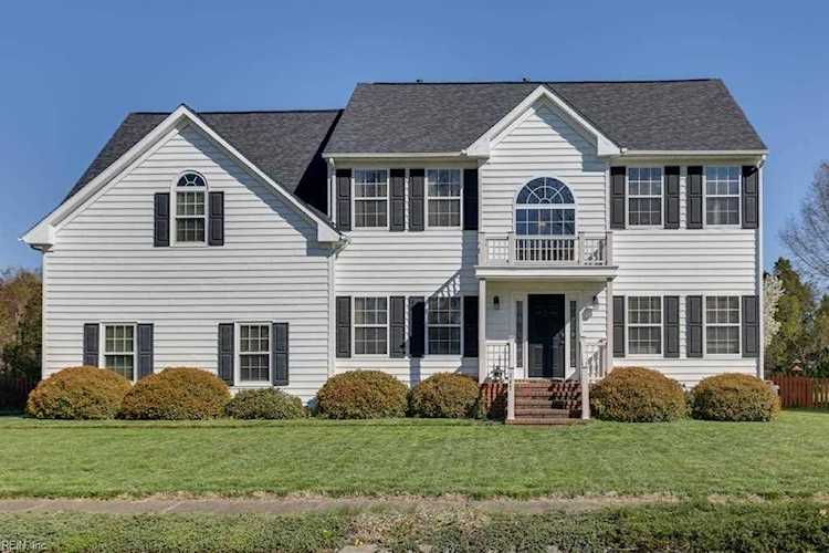 107 Whimbrel Dr Suffolk, VA 23435