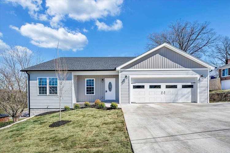 1039 NW Ward Roanoke, VA 24017