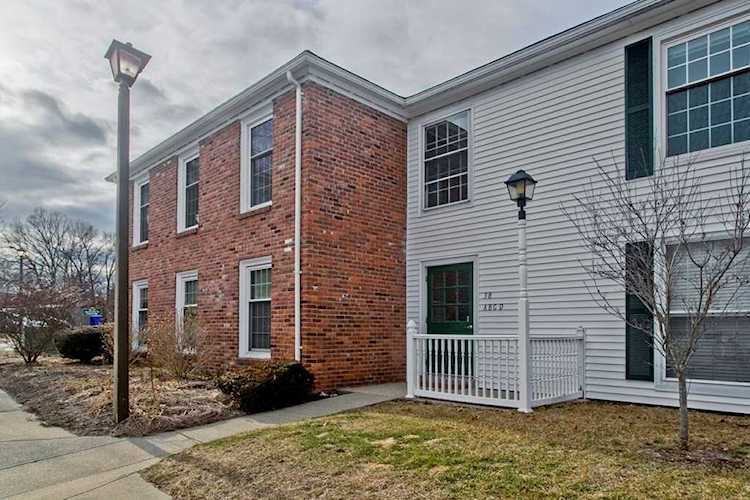 38 Yorktown Dr #C Springfield, MA 01108