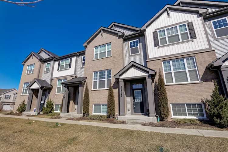 3S515 Barkley Ave Warrenville, IL 60555