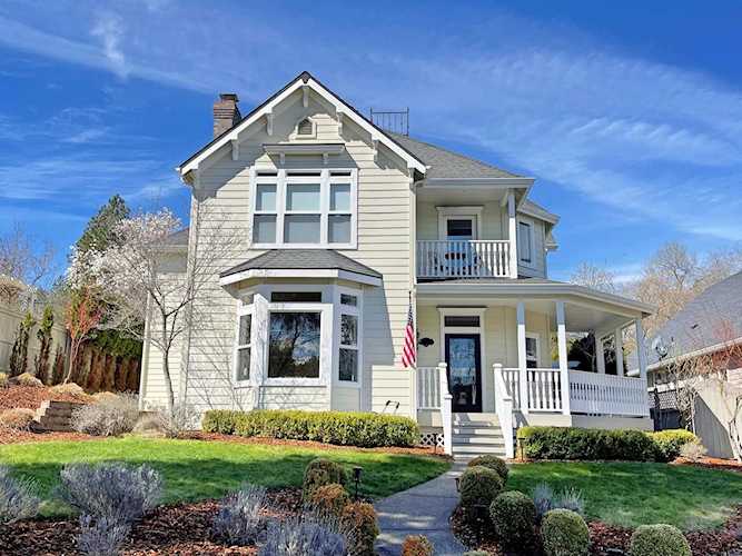 760 Laurel Ln Jacksonville, OR 97530