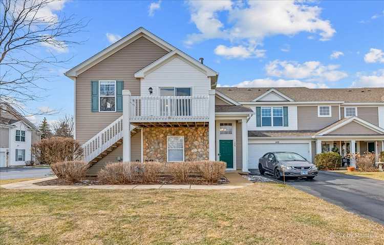 144 Schneider Ct #144 North Aurora, IL 60542