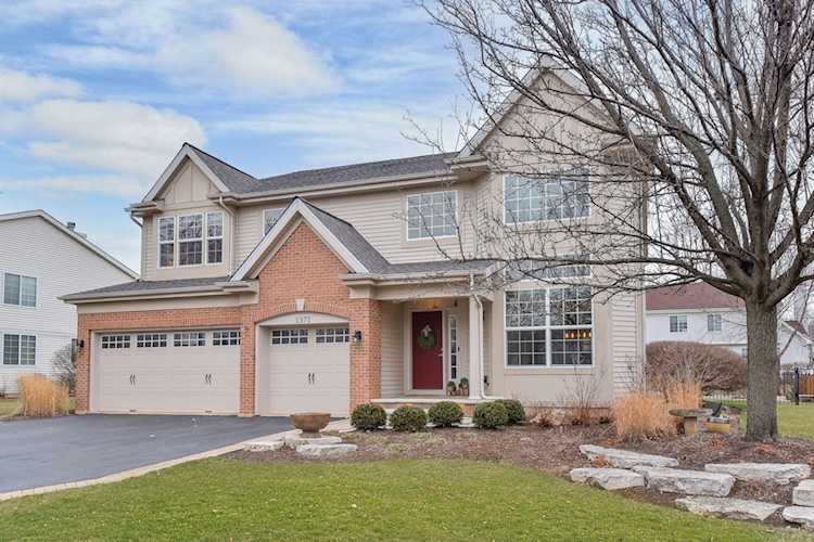 1371 Sweetbay Ln West Chicago, IL 60185