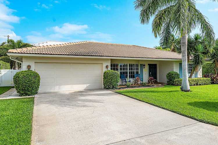 899 Barcelona Drive Boca Raton, FL 33432