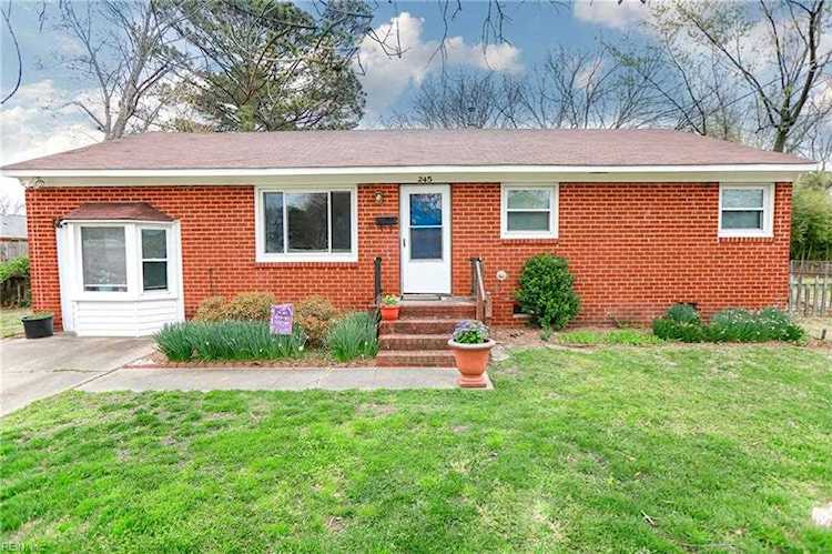 245 Bannon Ct Hampton, VA 23666