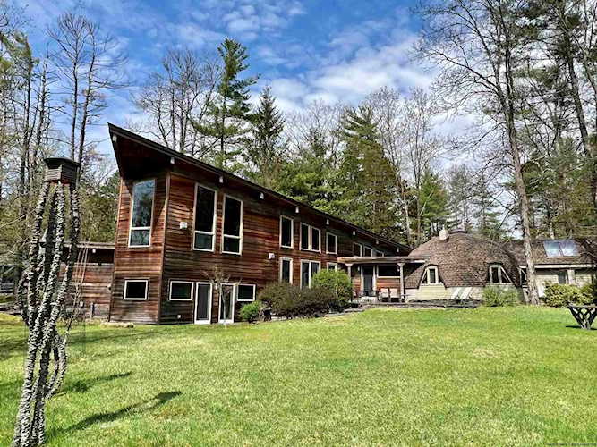 106 Mountain Laurel Ln Woodstock, NY 12498