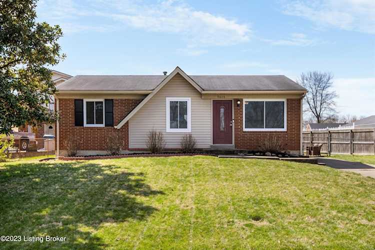 9614 Britannia Ct Louisville, KY 40272