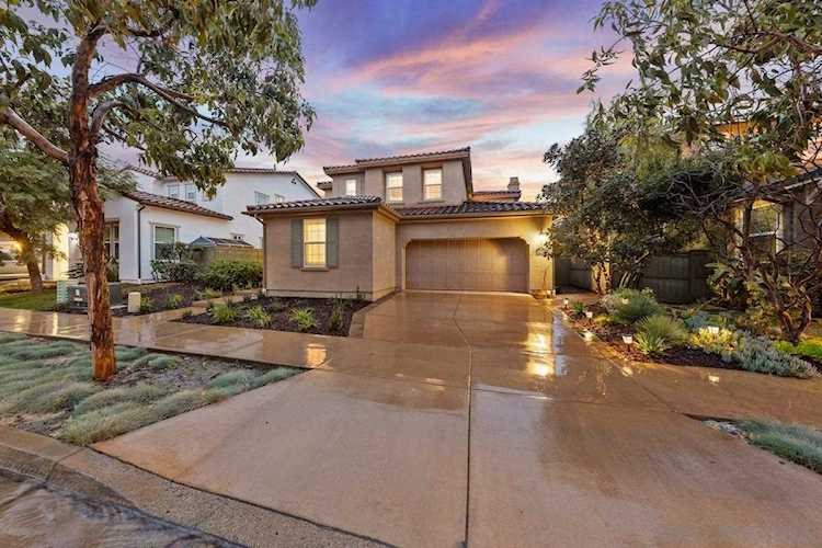 15812 Via Montenero San Diego, CA 92127