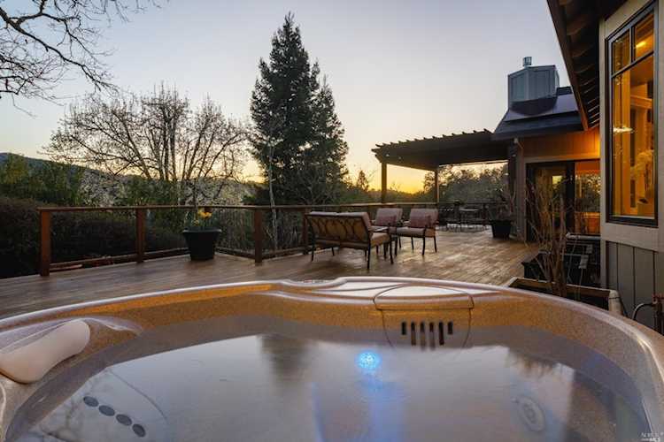 3564 Foxwood Place Santa Rosa, CA 95405