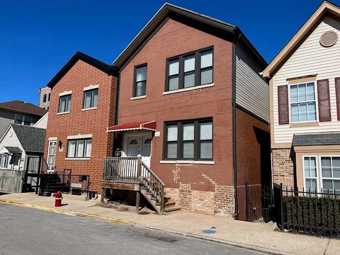 916 W 18th Place Chicago, IL 60608 | MLS 11738506 Photo 1