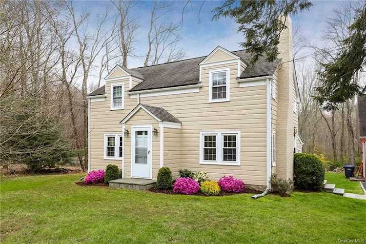 26-28 Westchester Avenue Pound Ridge, NY 10576