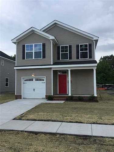 719 18th St Newport News, VA 23607