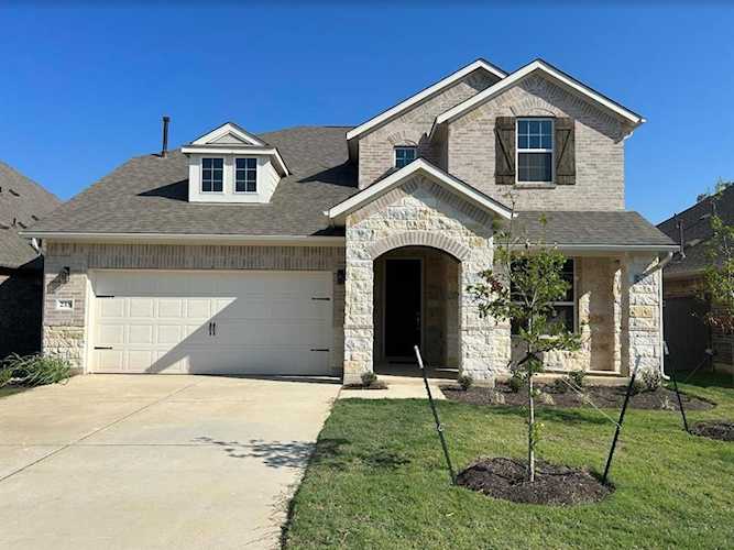 218 Golden Gate LN Kyle, TX 78640
