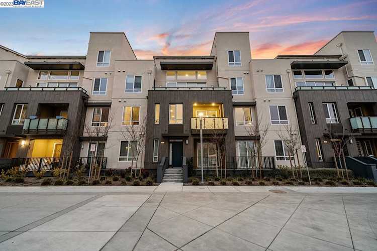 2348 Kinetic #207 Fremont, CA 94538