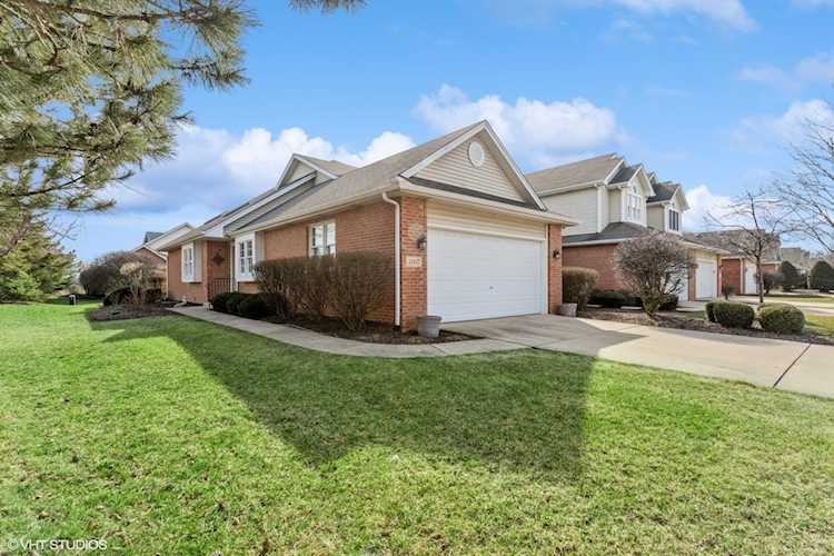 2007 Waterford Ln Woodridge, IL 60517