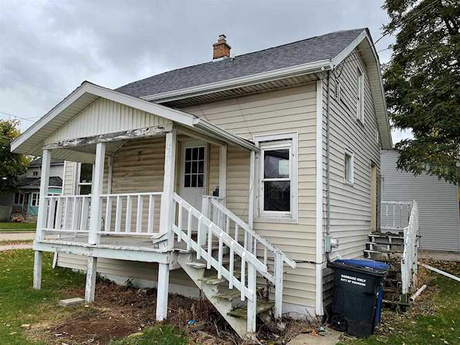 400 W 7th Ave Oshkosh, WI 54902 home for sale, MLS#50267182 - Dallaire Realty Photo 1